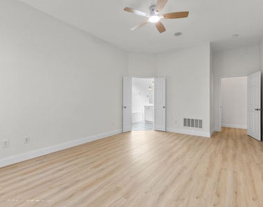 8200 Watson Road - Photo Thumbnail 21