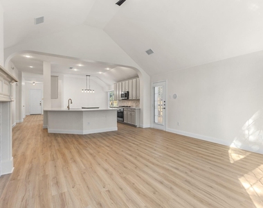 8200 Watson Road - Photo Thumbnail 12