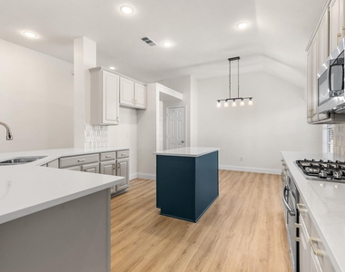 8200 Watson Road - Photo Thumbnail 14