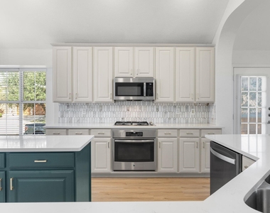 8200 Watson Road - Photo Thumbnail 17