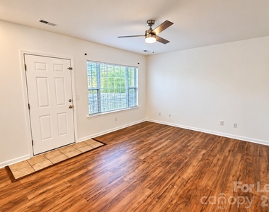 3636 Melrose Cottage Drive - Photo Thumbnail 10