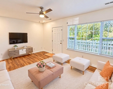 3636 Melrose Cottage Drive - Photo Thumbnail 8