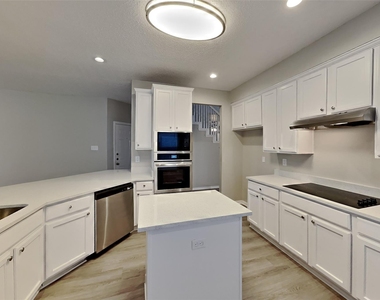 4408 Lansbury Lane - Photo Thumbnail 6