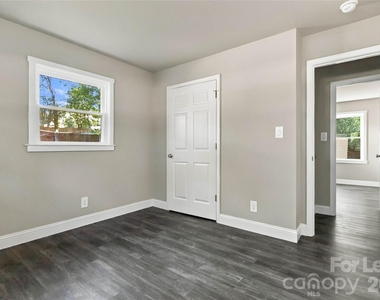 1200 Weststone Drive - Photo Thumbnail 17