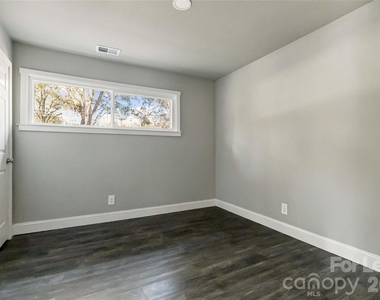 1200 Weststone Drive - Photo Thumbnail 15