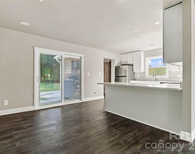 1200 Weststone Drive - Photo Thumbnail 7