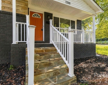 1200 Weststone Drive - Photo Thumbnail 2