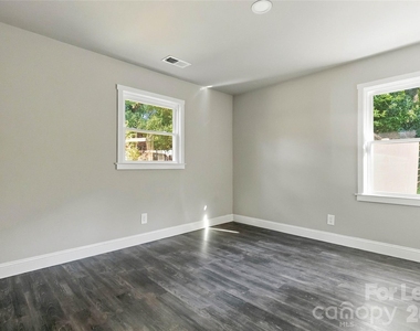 1200 Weststone Drive - Photo Thumbnail 19