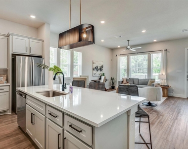 505 Mission Trail - Photo Thumbnail 5