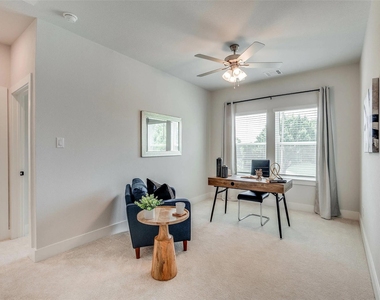 505 Mission Trail - Photo Thumbnail 8