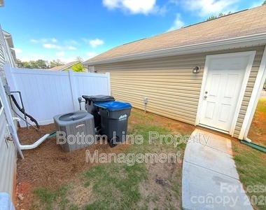 15708 Country House Street - Photo Thumbnail 18