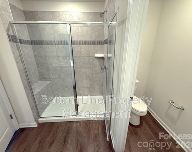 15708 Country House Street - Photo Thumbnail 17
