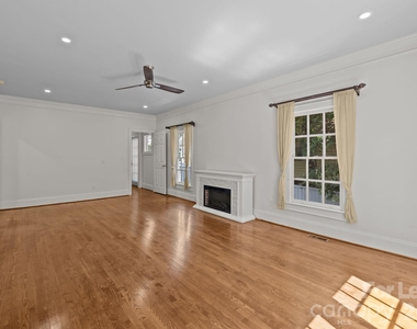 1705 Fountain View - Photo Thumbnail 25