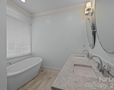 1705 Fountain View - Photo Thumbnail 11
