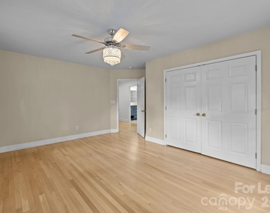 1705 Fountain View - Photo Thumbnail 27