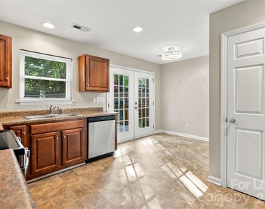 7419 Bent Oak Road - Photo Thumbnail 12