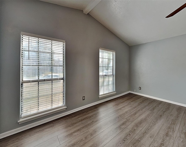 420 Dollins Street - Photo Thumbnail 1