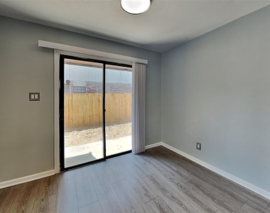 420 Dollins Street - Photo Thumbnail 6