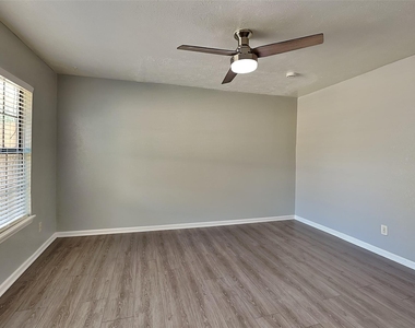 420 Dollins Street - Photo Thumbnail 11
