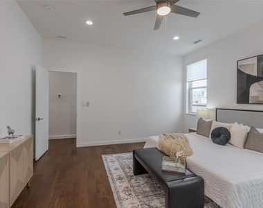 9742 Sunset Drive - Photo Thumbnail 23