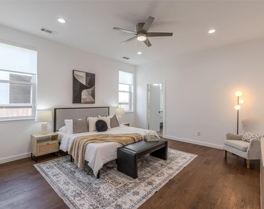 9742 Sunset Drive - Photo Thumbnail 22