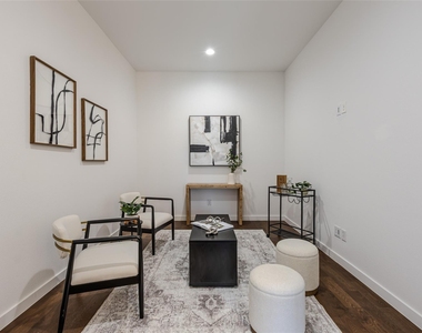 9742 Sunset Drive - Photo Thumbnail 11
