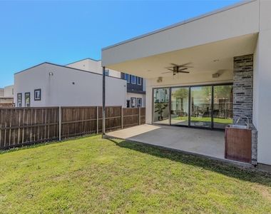 9742 Sunset Drive - Photo Thumbnail 32