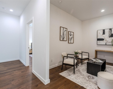 9742 Sunset Drive - Photo Thumbnail 10