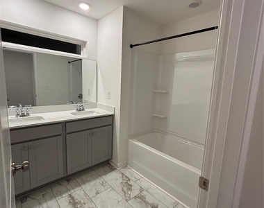 5034 Falstone Drive - Photo Thumbnail 17
