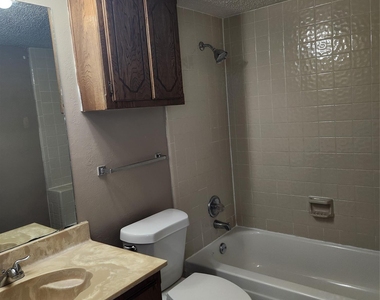 5029 Winder Court - Photo Thumbnail 10