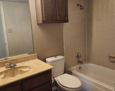 5029 Winder Court - Photo Thumbnail 9
