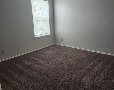 5029 Winder Court - Photo Thumbnail 8