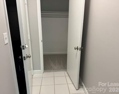 7105 Quail Meadow Lane - Photo Thumbnail 4