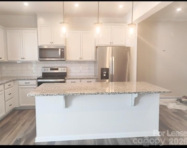 15640 Little Bluestem Street - Photo Thumbnail 2