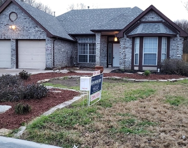 4234 Briar Hill Drive - Photo Thumbnail 8