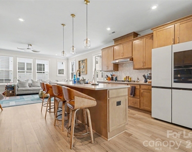 12009 Elsa Lane - Photo Thumbnail 6
