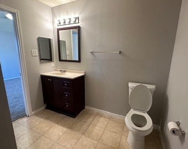 9300 Goldenview Drive - Photo Thumbnail 10