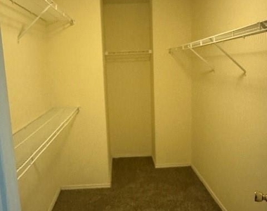 9300 Goldenview Drive - Photo Thumbnail 15