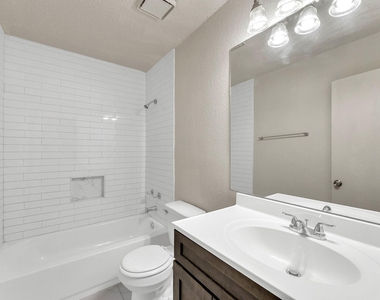 919 Sumac Drive - Photo Thumbnail 16