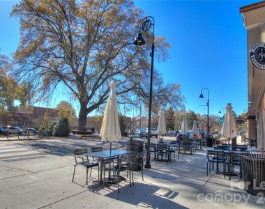 3007 Silverwood Drive - Photo Thumbnail 35