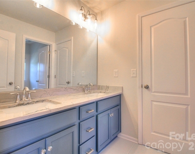3007 Silverwood Drive - Photo Thumbnail 20
