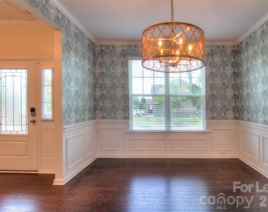 3007 Silverwood Drive - Photo Thumbnail 5