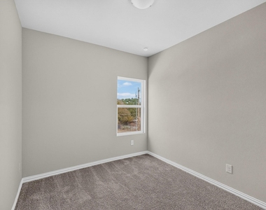 3327 Eastland Street - Photo Thumbnail 20