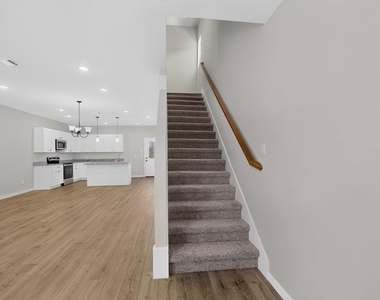 3327 Eastland Street - Photo Thumbnail 2