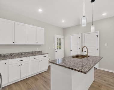3327 Eastland Street - Photo Thumbnail 8