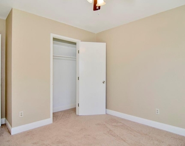 6904 Yorkston Street - Photo Thumbnail 36