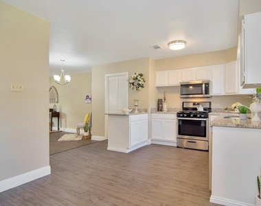 6904 Yorkston Street - Photo Thumbnail 17