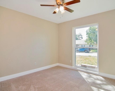 6904 Yorkston Street - Photo Thumbnail 33