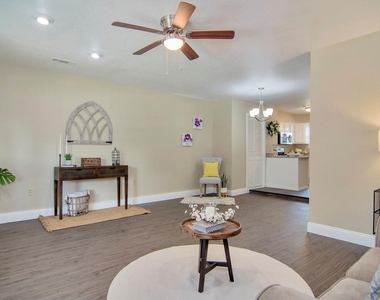 6904 Yorkston Street - Photo Thumbnail 24