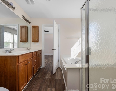 15613 Seafield Lane - Photo Thumbnail 17